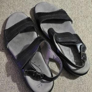 Stylish Black Sandals for Women